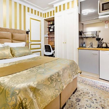 Premium Studio 2 Minutes Walk From Champs-Elysees Париж Екстериор снимка