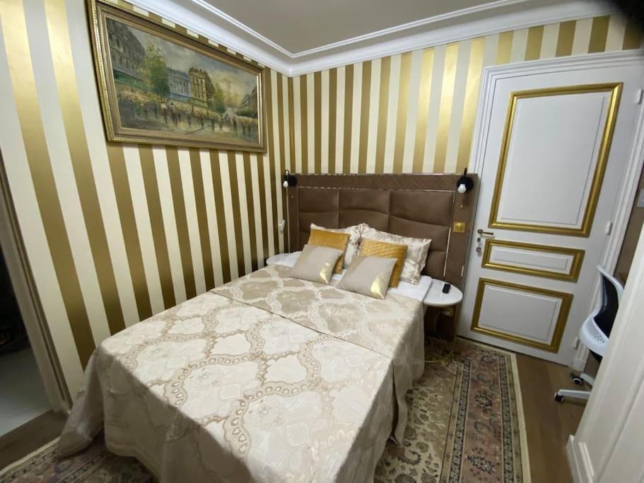 Premium Studio 2 Minutes Walk From Champs-Elysees Париж Екстериор снимка