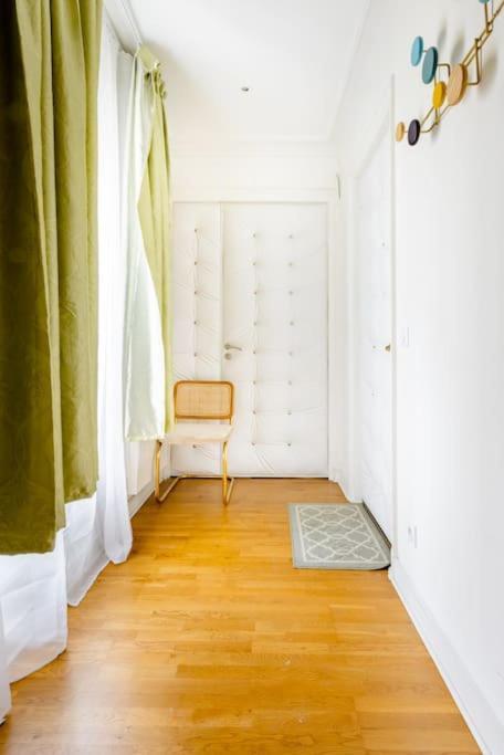 Premium Studio 2 Minutes Walk From Champs-Elysees Париж Екстериор снимка